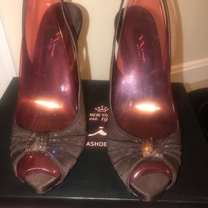 Nina ‘Elza’ brown satin evening shoes - LIKE NEW